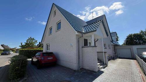 Hausansicht - Eingangsbereiche WHG 1 und 2 - 