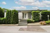 Außenansicht (2) - Traumhafter Bungalow mit separater Einliegerwohnung und Garage - Ihr neues Zuhause wartet!