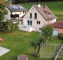 Top renoviertes Ein- bis Zweifamilienhaus mit Traumgrundstück in Weismain!