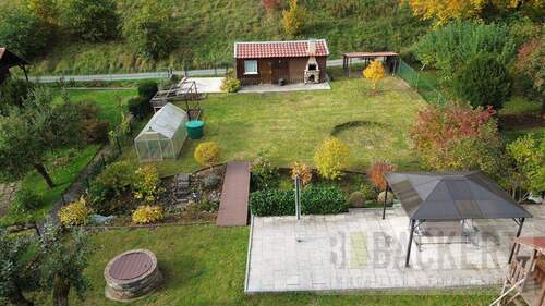 Garten - 7 Zimmer Mehrfamilienhaus, Wohnhaus zum Kaufen in Weismain