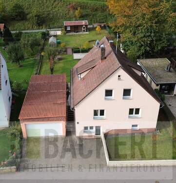 Luftaufnahme - 7 Zimmer Mehrfamilienhaus, Wohnhaus in Weismain