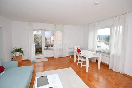 Wohnzimmer - Zentrumsnahe 2,5-Zimmer-Wohnung mit Balkon