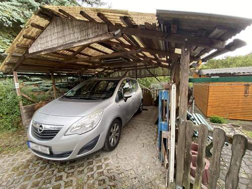 Stellplatz auf dem Grundstück - 