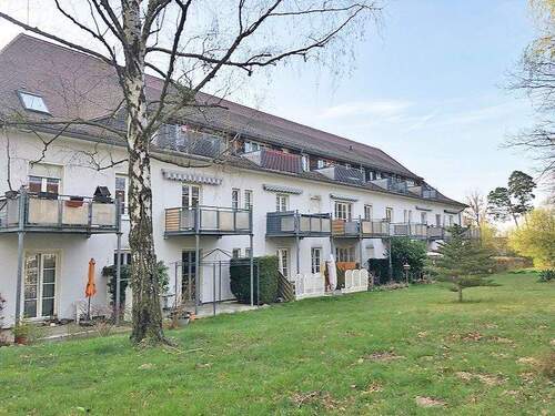 Hausansicht hinten - 2 Zimmer Etagenwohnung zur Miete in Oschatz