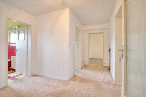 Wohnnungsflur EG - 8 Zimmer Mehrfamilienhaus, Wohnhaus in Schwaigern