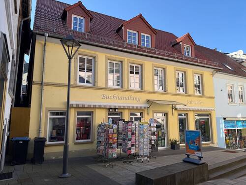 Ansicht Fußgängerzone - Komplett saniertes Wohn-Geschäftshaus in der Kuseler Innenstadt mit 3 Einheiten