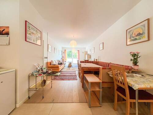 Wohn- und Esszimmer, Küche - 2 Zimmer Etagenwohnung zum Kaufen in Wedel