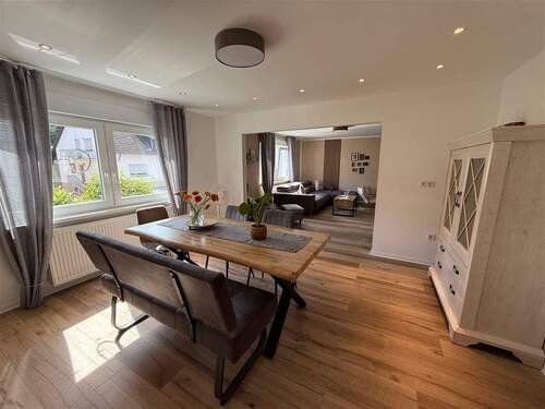 Essbereich - Charmantes Zuhause mit viel Platz in naturnaher Wohnlage in 66352 Dorf im Warndt zu verkaufen