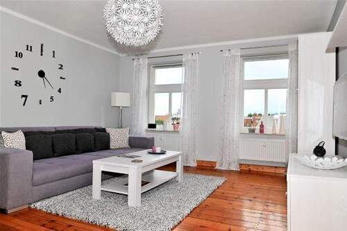 Wohnzimmer - 2 Zimmer Etagenwohnung zur Miete in Stralsund