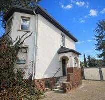 Sanierungsbedürftiges freist. 1-FH mit viel Potenzial und großem Garten - Viernheim