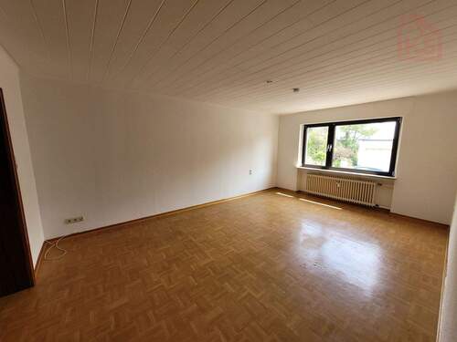 Wohnzimmer - 1 Zimmer Mehrfamilienhaus, Wohnhaus zum Kaufen in Völklingen / Heidstock