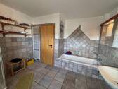 Dusch- und Wannenbad im Obergeschoss - 