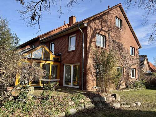 Seitenansicht - 5 Zimmer Reihenendhaus zum Kaufen in Langenhagen