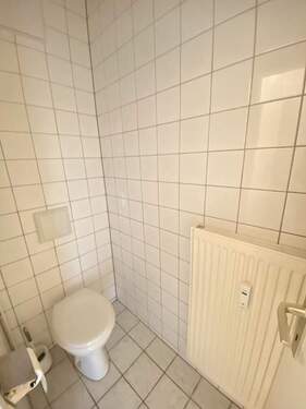 WC (2) - 