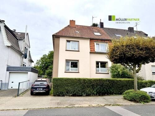 Vorderansicht - Mehrgenerationenhaus mit Altbaucharme in Top Lage von Aachen-Eilendorf!