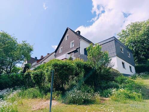 Ansicht vom Garten - 4 Zimmer Einfamilienhaus zum Kaufen in Siegen