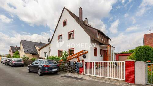 Außenansicht 1 - Investieren mit Weitblick: 6 Wohneinheiten in technisch einwandfreiem Zustand