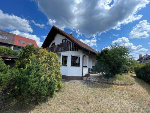 Außenansicht - Einfamilienhaus mit großem Gartengrundstück in Schwarzenbruck