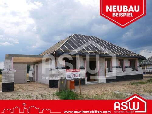 2510 Musterhaus - Musterhaus! Sehr geräumiger Neubaubungalow mit Winkelwalmdach und massiver Garage in Südlage