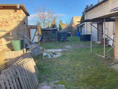 Hof - 5 Zimmer Einfamilienhaus in Bitterfeld-Wolfen