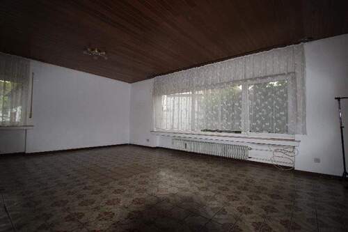 Bild 3 - 9 Zimmer Mehrfamilienhaus, Wohnhaus in Lohmar