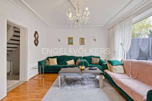 Wohnbereich - 6 Zimmer Einfamilienhaus zum Kaufen in Hamburg