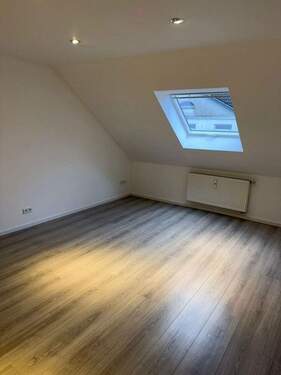 Bild 2 - 2 Zimmer Etagenwohnung zur Miete in Oberhausen