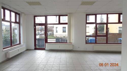 Büroraum (5).JPG - 2 Zimmer Büro in Naumburg (Saale)