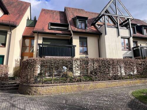 Hausansicht - 3 Zimmer Etagenwohnung zur Miete in Nürnberg