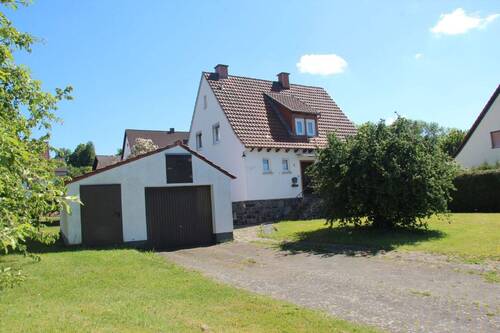 Bild 1 - Charmantes Einfamilienhaus mit großem Grundstück und Obstbaumbestand
