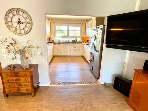 EG -Blick in die Küche vom Wohnzimmer - 