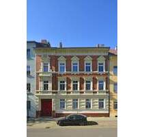 Attraktives Mehrfamilienhaus mit Vorder- und Hinterhaus (1905 + 1997), 12 Wohnungen - Brandenburg an der Havel