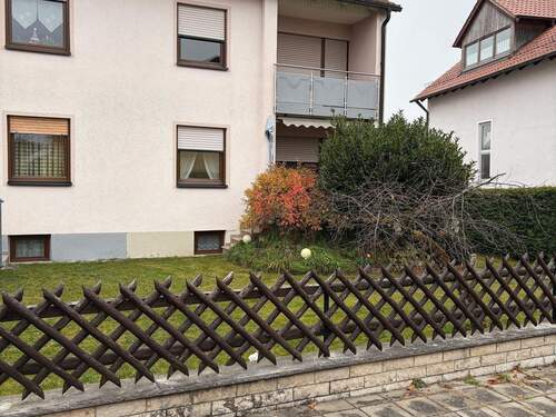 Außenansicht - 4 Zimmer Doppelhaushälfte zum Kaufen in Neumarkt in der Oberpfalz