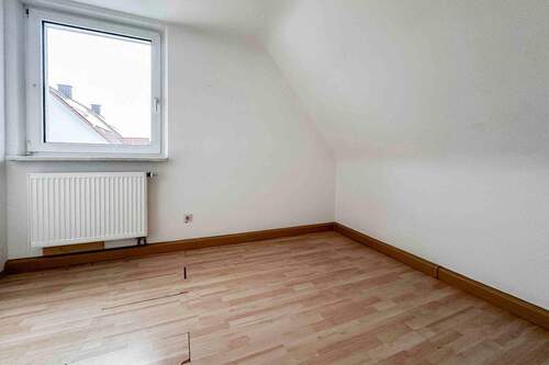 Schlafzimmer 2 OG - 