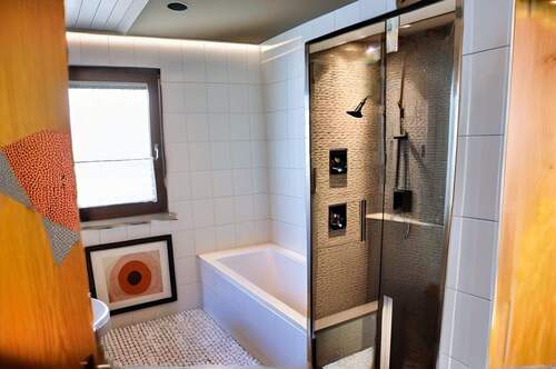 Badezimmer OG KI aufbereitet - 