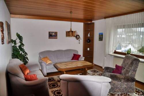 Wohnzimmer EG Original - Mehrfamilienhaus, Wohnhaus mit 172,00 m&sup2; in Selb zum Kaufen