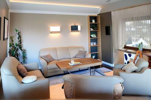 Wohnzimmer EG KI aufbereitet - 