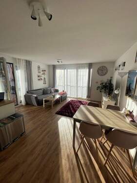 Wohnbereich - 2 Zimmer Etagenwohnung zur Miete in Nürnberg
