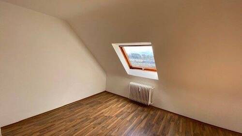 Bild 3 - 1 Zimmer Etagenwohnung zur Miete in Saarbrücken