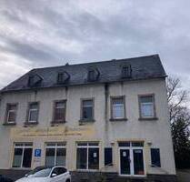 Teilweise leerstehendes Wohn und Geschäftshaus in Oberlichtenau - Lichtenau OT Oberlichtenau
