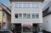 Außenansicht vorne - Attraktives Wohn- und Geschäftshaus in zentraler Lage von Pfullingen