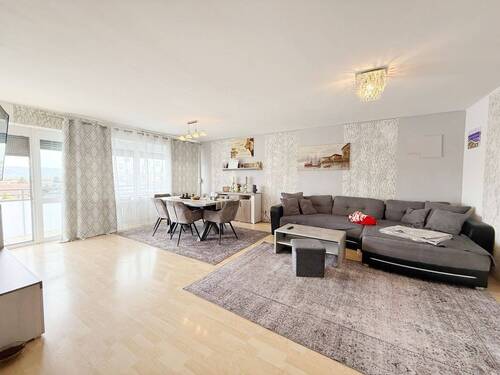 Wohnzimmer - 4 Zimmer Einfamilienhaus zum Kaufen in Viernheim