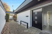 HAUSEINGANG - 