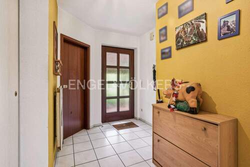 Eingangsbereich - 4 Zimmer Reihenendhaus in Ammersbek