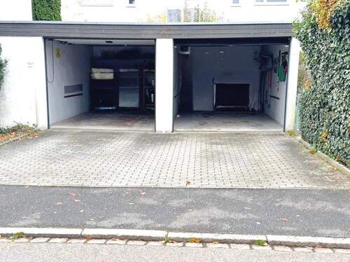 Zwei Garagen inkl. - 