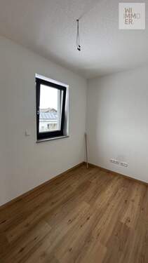 OG Kinderzimmer:Büro - 