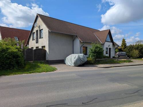  Vorderseite - Mehrfamilienhaus, Wohnhaus mit 100,20 m&sup2; in Leiferde zum Kaufen