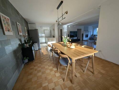 Essbereich und Wohnzimmer - 