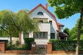 Hausansicht von der Straße - Mehrfamilienhaus, Wohnhaus mit 151,30 m² in Berlin / Tegel zum Kaufen