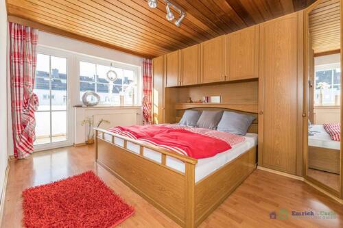 OG Elternschlafzimmer mit Balkon - 